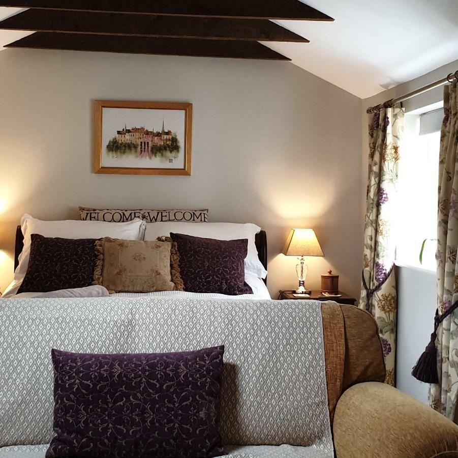 The Nest At Bramble Cottage Лейкок Екстериор снимка